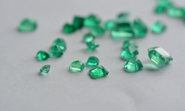Orient yourself in the green gemstones with awesome infographics