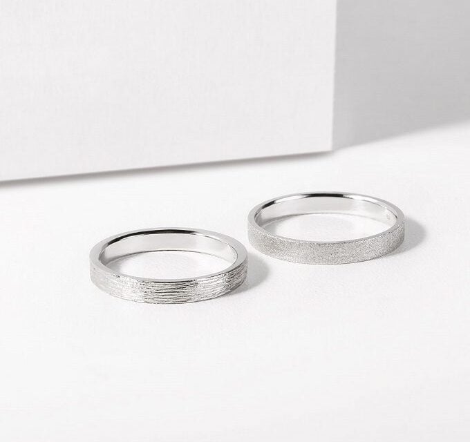 What is the difference between white gold and Platinum?