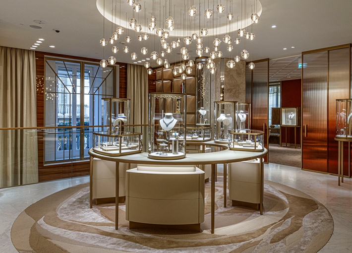 Cartier’s reopening on Via Montenapoleone | Allrings - Get Inspired 💎👰
